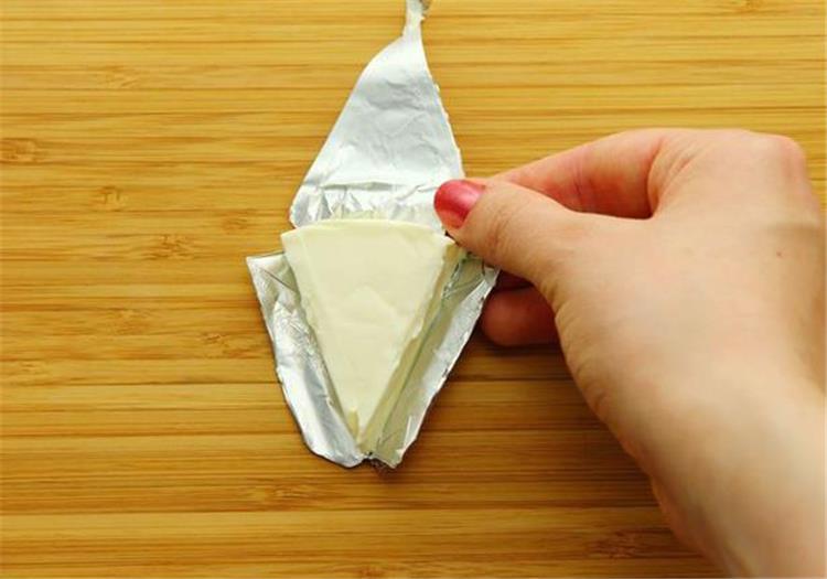 بكيلو حليب أعملي الجبنة المثلثات على أصولها وبمقادير مظبوطة وغير مكلفة وبطعم لذيذ